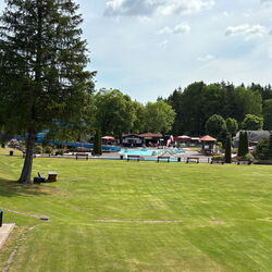 Liegewiese im Freibad Finsterbergen