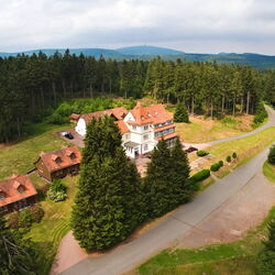 Spießberghaus am Rennsteig aus der Vogelperspektive