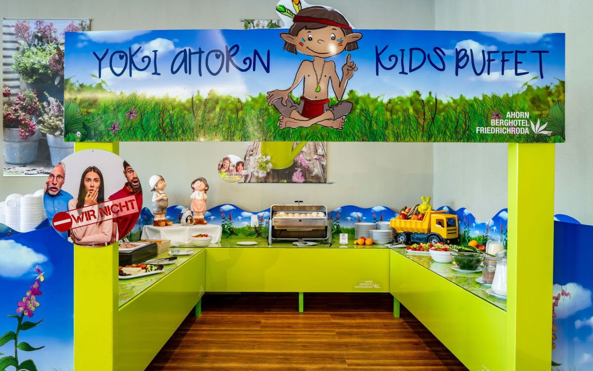 YOKI AHORN Kinderbuffet © 