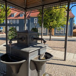 Heilwasser-Trinkpavillon am Kirchplatz in Friedrichroda