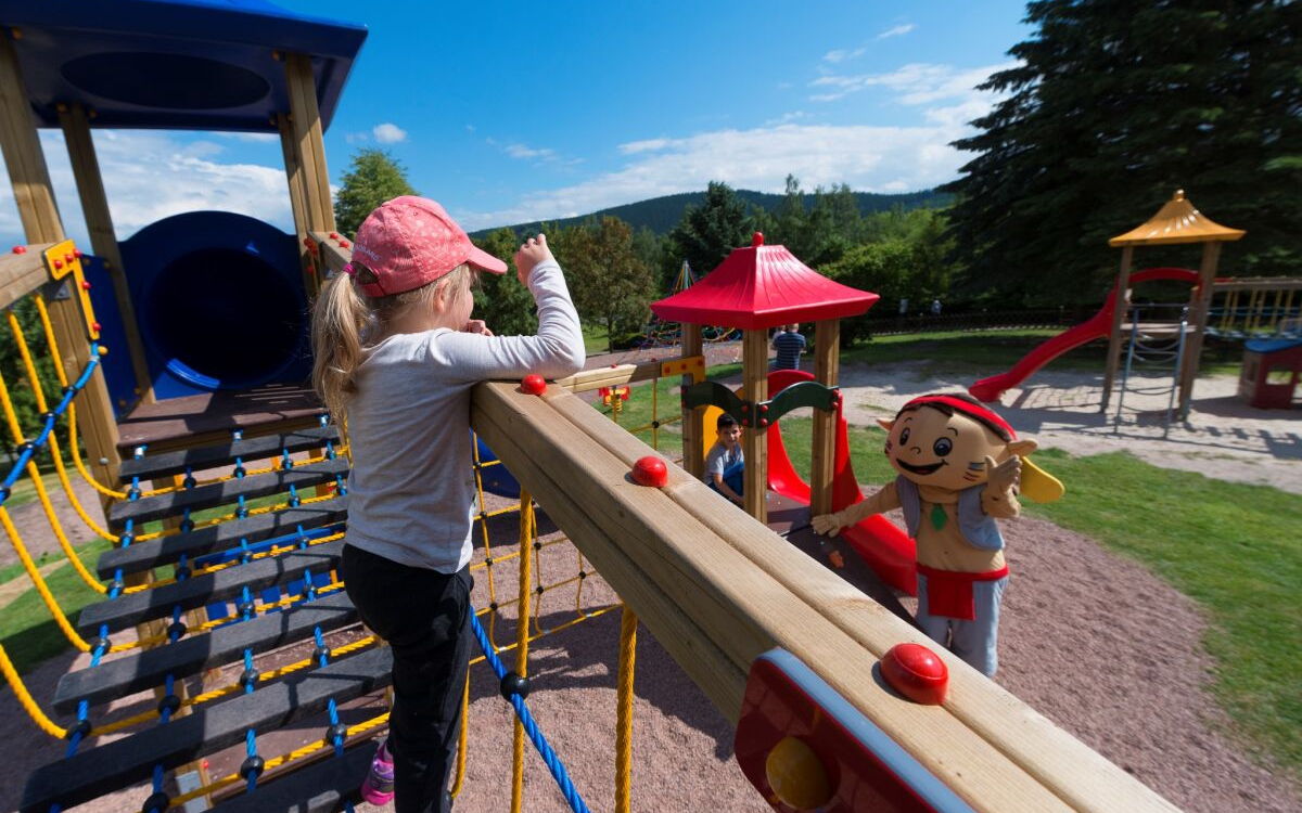 Kinderspielplatz © 