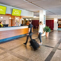 Rezeption & Lobby © 